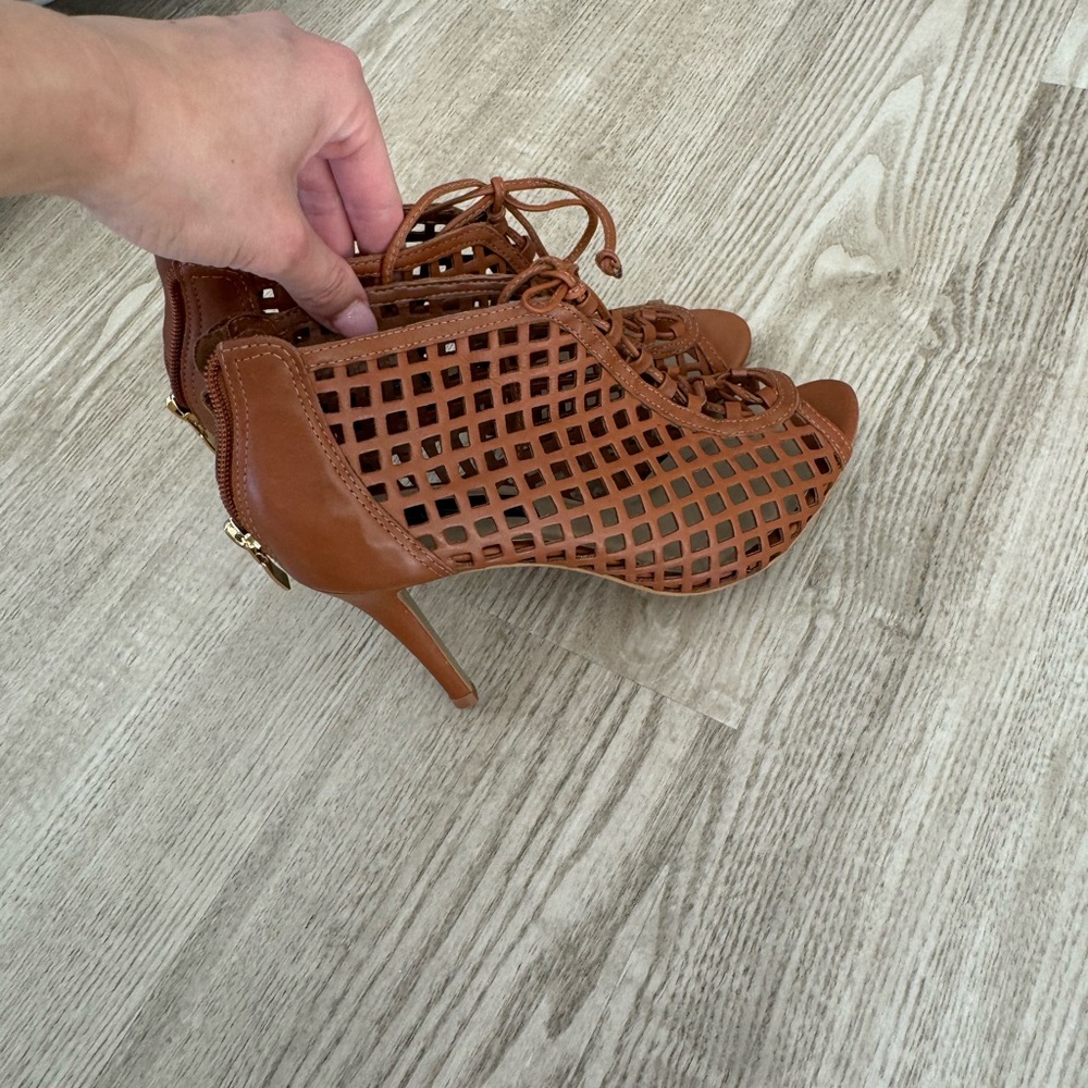 Steven by Steve Madden brown booties heels size 8.5